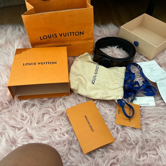 Authentic Louis Vuitton belt with receipt, dust bag, bag, box and cards. - Picture 13 of 13